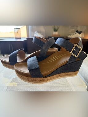 NWOT Aetrex Women’s Denim Espadrille Wedge Sandals - Blue